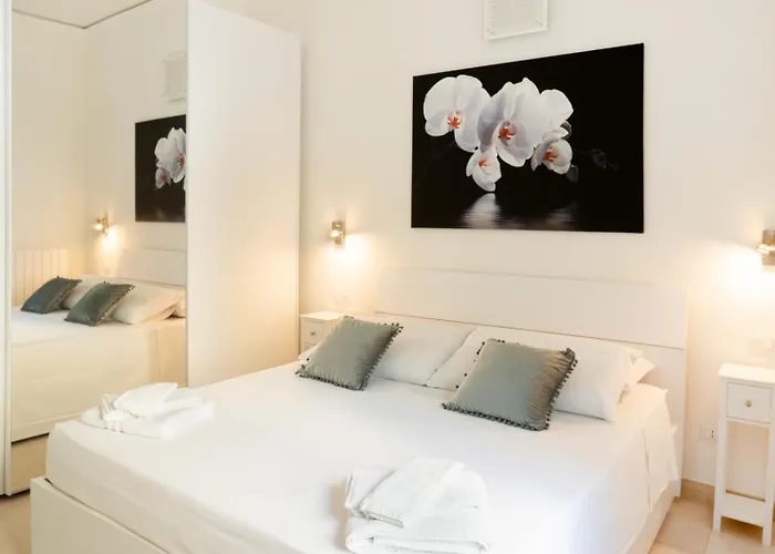 Dimora Orchidea Bianca 莱切